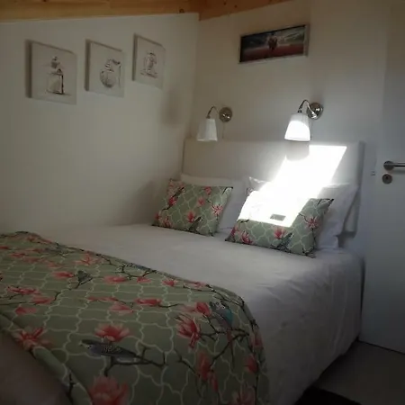 Apartamento Cantinho Flores Ii