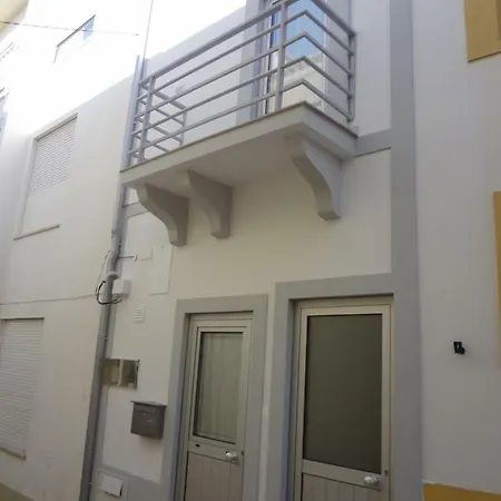 Apartamento Cantinho Flores Ii